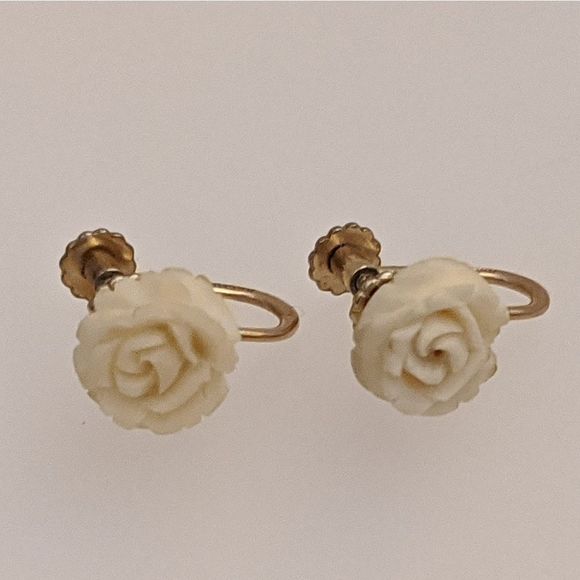 Vintage Krementz Carved Rose Scewback Earrings - Picture 3 of 7